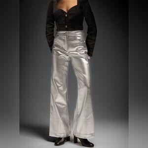 LAAGAM Silver Metallic High Rise Wide Leg Pants NWT Size 32/XXS